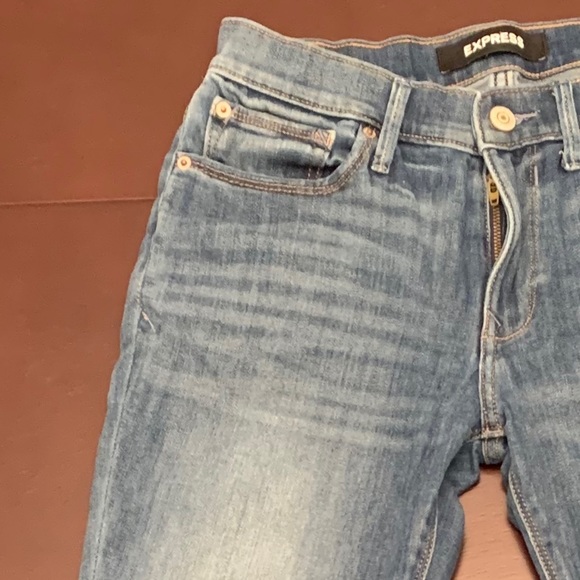 Mid Rise Skinny Jeans - Picture 2 of 4